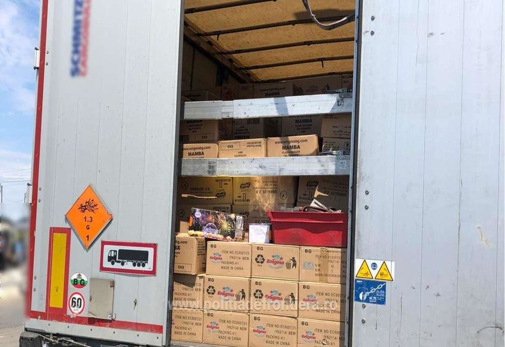 Peste 23.250 kg de materiale pirotehnice, descoperite la Vama Giurgiu