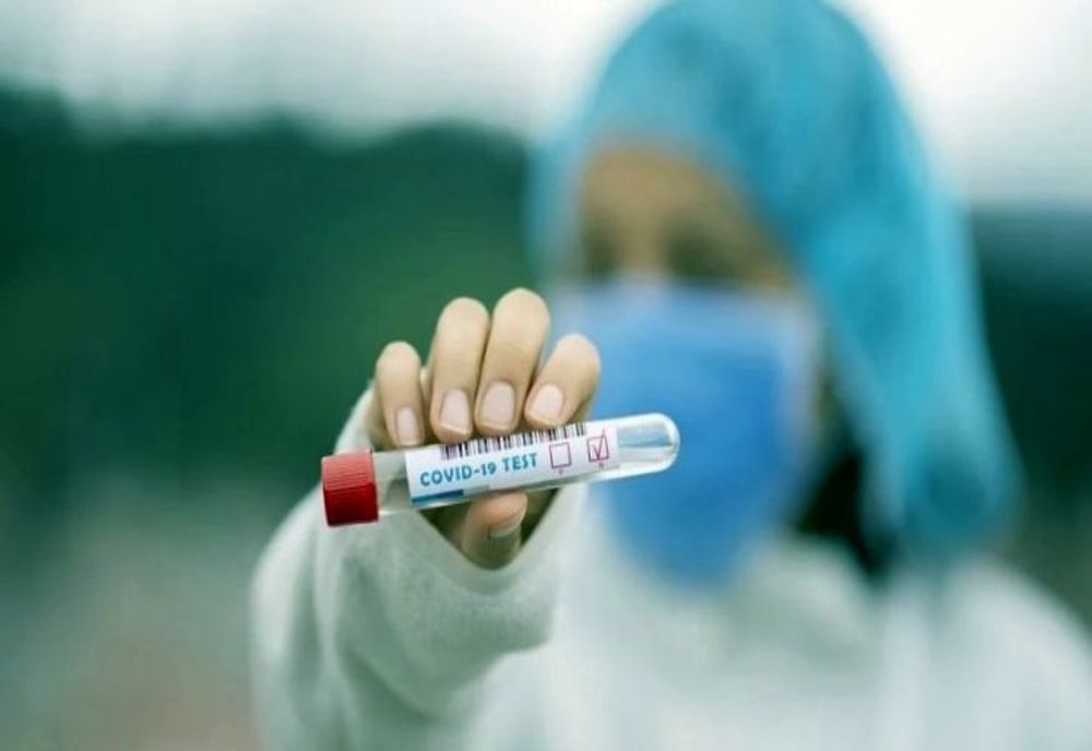 Zeci de cazuri de coronavirus la Casa de Asigurări de Sănătate Giurgiu, CEC și un cămin de bătrâni