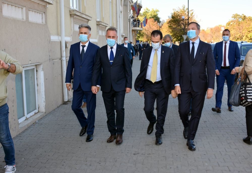 Ludovic Orban, la Giurgiu: „Nu vom amâna alegerile. Fiecare zi de prelungire a mandatelor parlamentarilor este un pericol pentru România”  