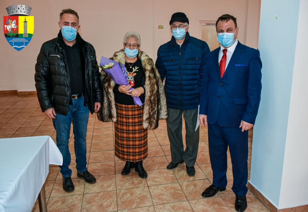 17 cupluri din Giurgiu, premiate la 50 de ani de căsătorie