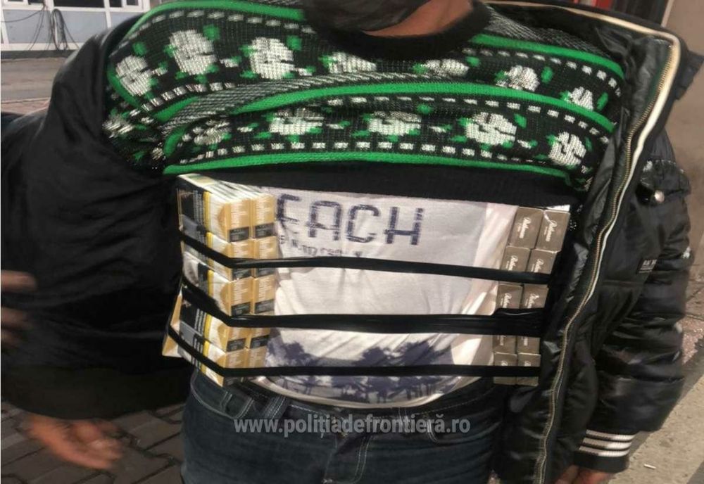 Țigări ascunse în boxe audio și pe corpul unui cetățean bulgar, descoperite de poliţiştii de frontieră din P.T.F. Giurgiu
