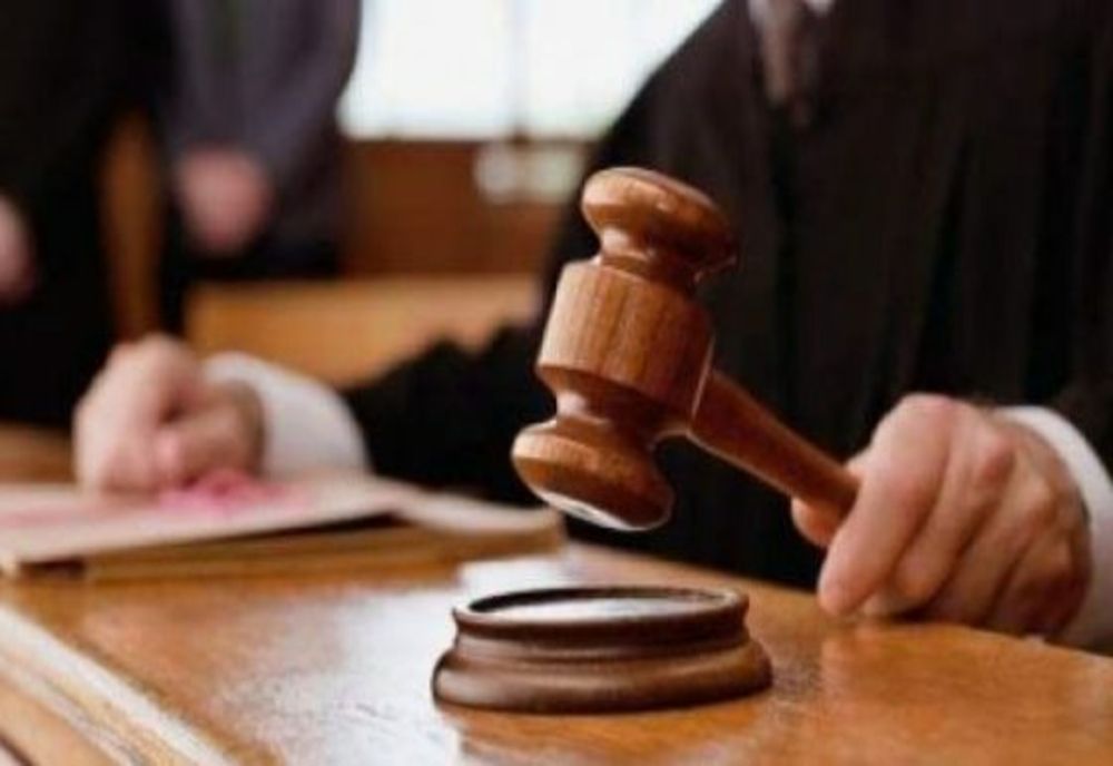 Foști angajați ai Direcției Județene pentru Evidența Persoanelor Giurgiu, condamnați pentru infracțiuni de corupție