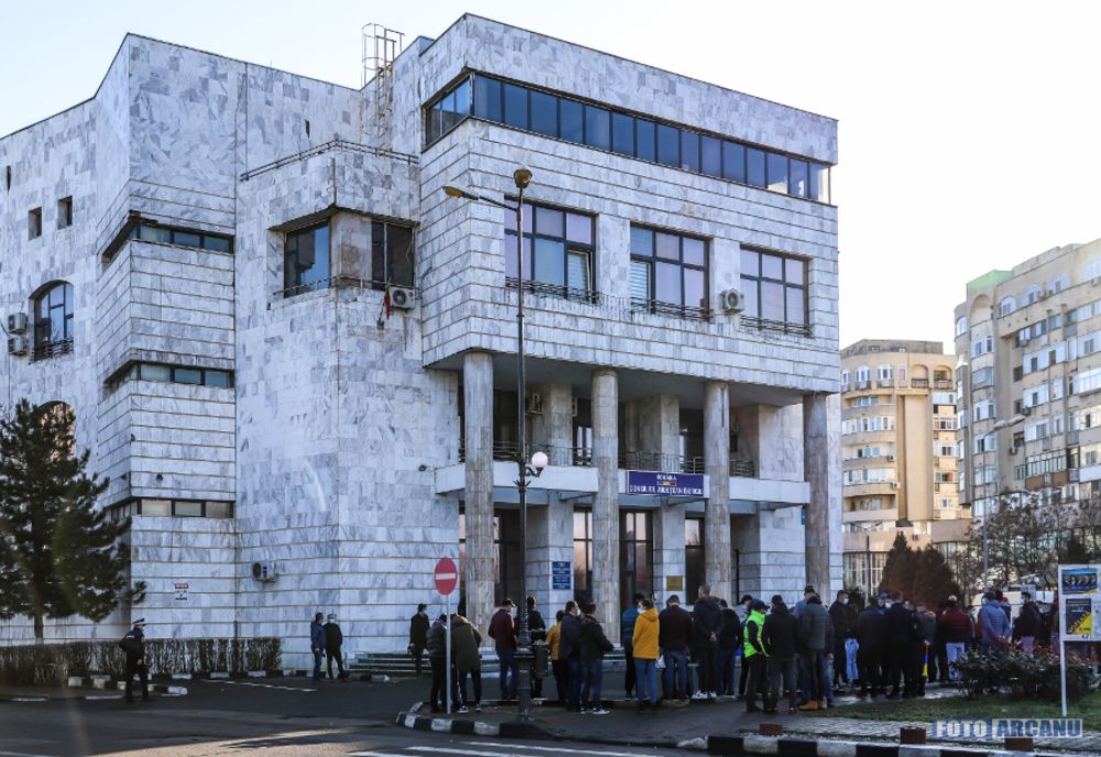 Protest de amploare în fața Prefecturii Giurgiu
