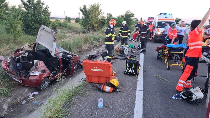 Accident grav pe DN 5, cu victime încarcerate. Elicopterul SMURD, chemat la fața locului-VIDEO