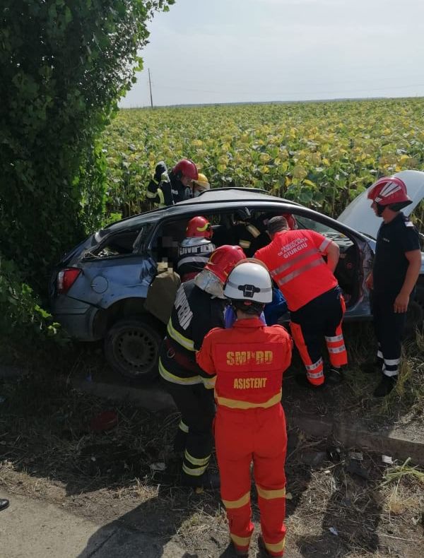 Accident pe DN 5, la Plopșoru, între un TIR și un autoturism. Intervine elicopterul SMURD