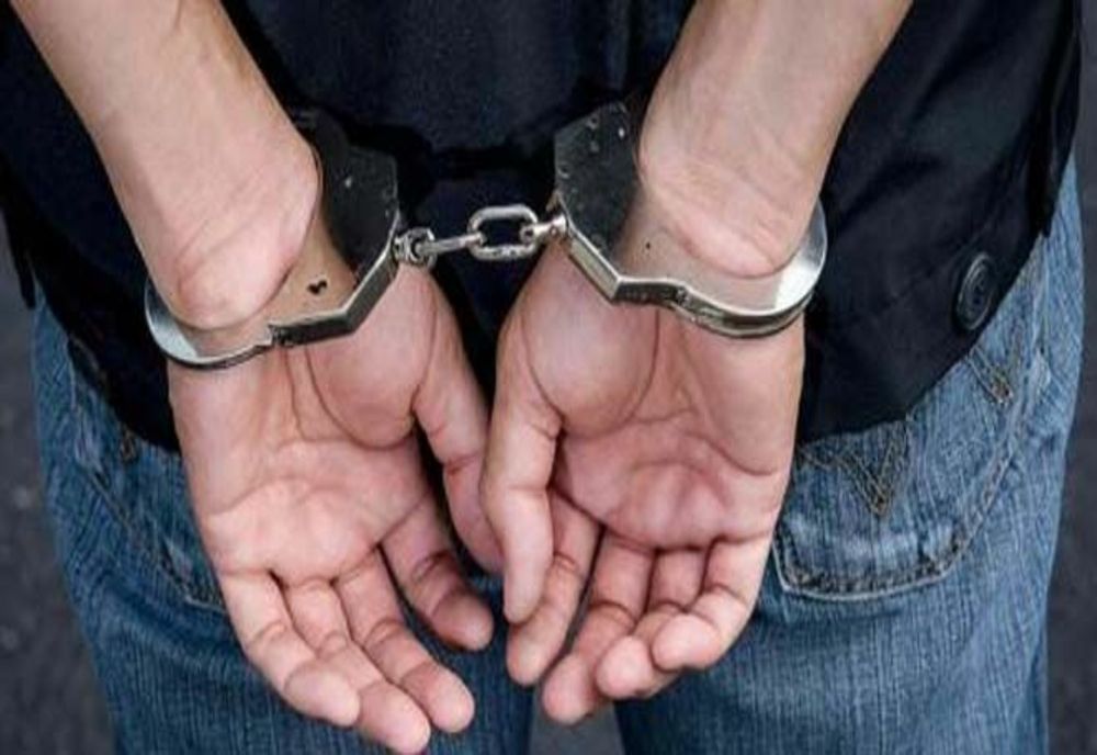 Tânăr condamnat pentru furt, prins de polițiști și depus în penitenciar 