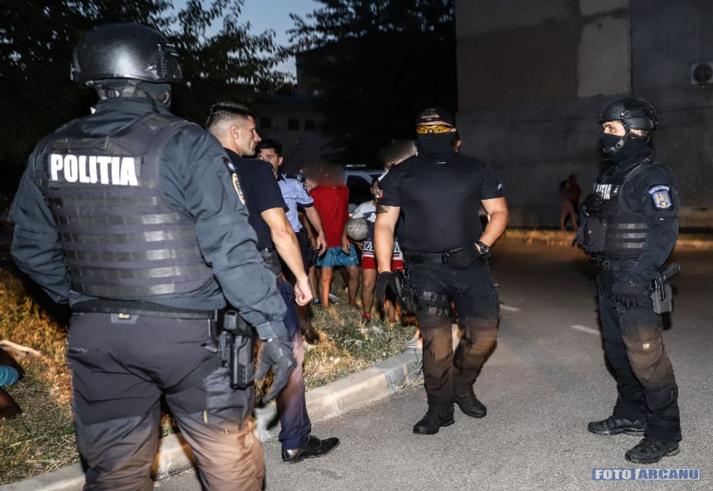 Giurgiu. Un tânăr instituționalizat, cu probleme psihice, s-a rănit după ce a spart geamul unei mașini