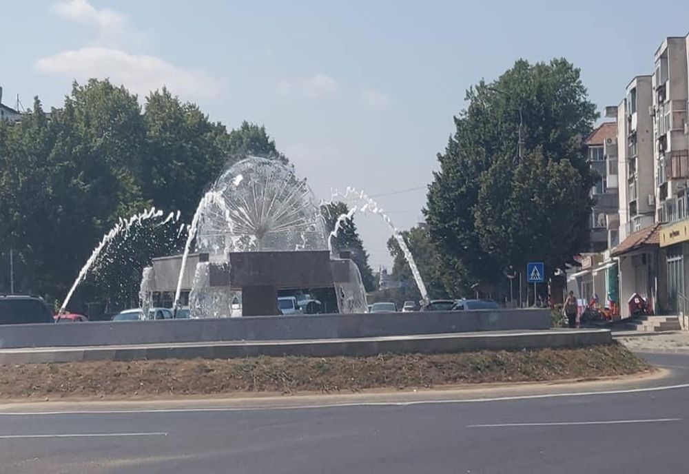 Giurgiu. Fântâna arteziană din nou sens giratoriu, pusă în funcțiune