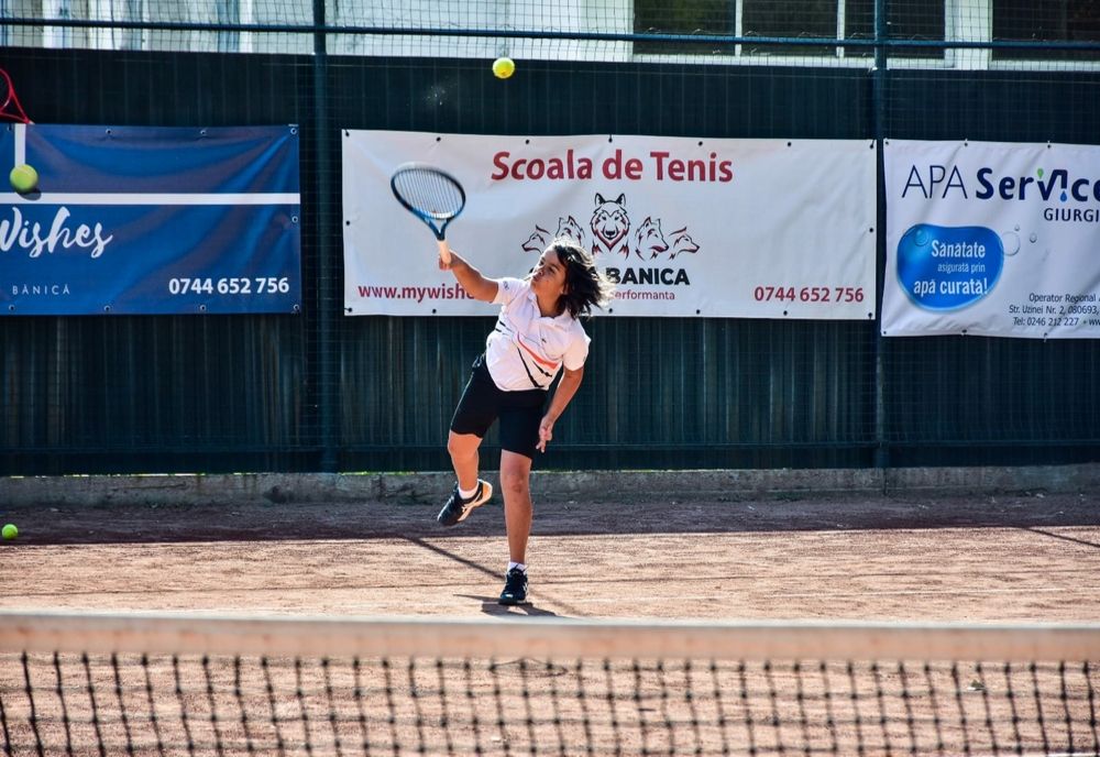 Zeci de copii au participat la turneul de tenis Cupa My Wishes”.