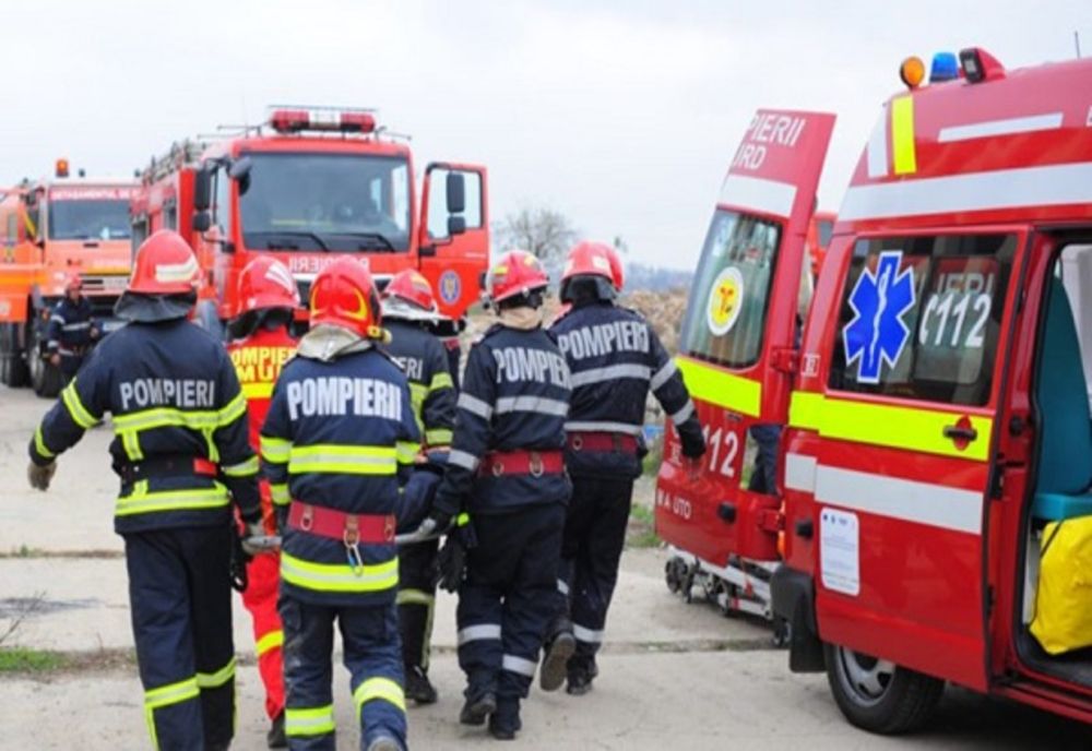 Accident la Căscioarele, în județul Giurgiu. Două persoane rănite din cauza a doi cai lăsați nesupravegheați. Intervin pompierii din Dâmbovița