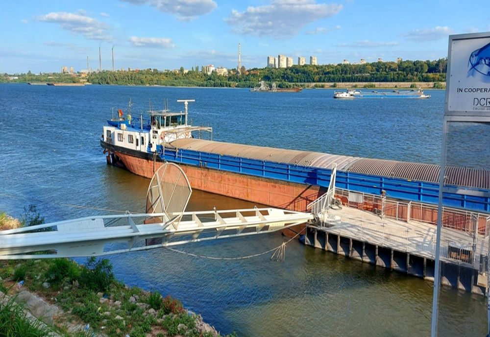 Giurgiu. Scafandrii au reluat căutările bărbatului înecat în Dunăre