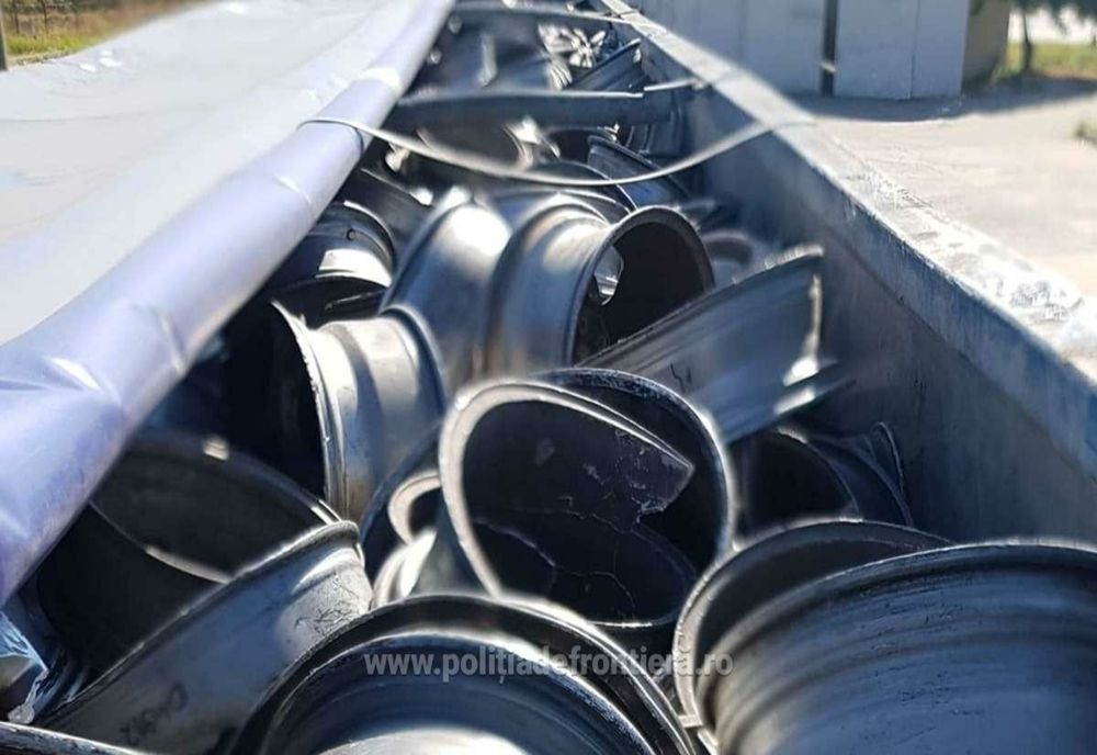 Peste 20 de tone deșeuri din Italia, oprite la P.T.F. Giurgiu 