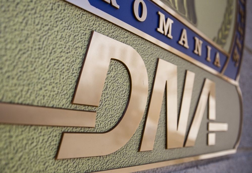 Directorul adjunct al Romsilva, trimis în judecată pentru luare de mită şi abuz în serviciu