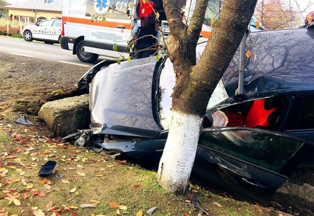 Accident rutier la Băneasa. Două persoane au fost rănite