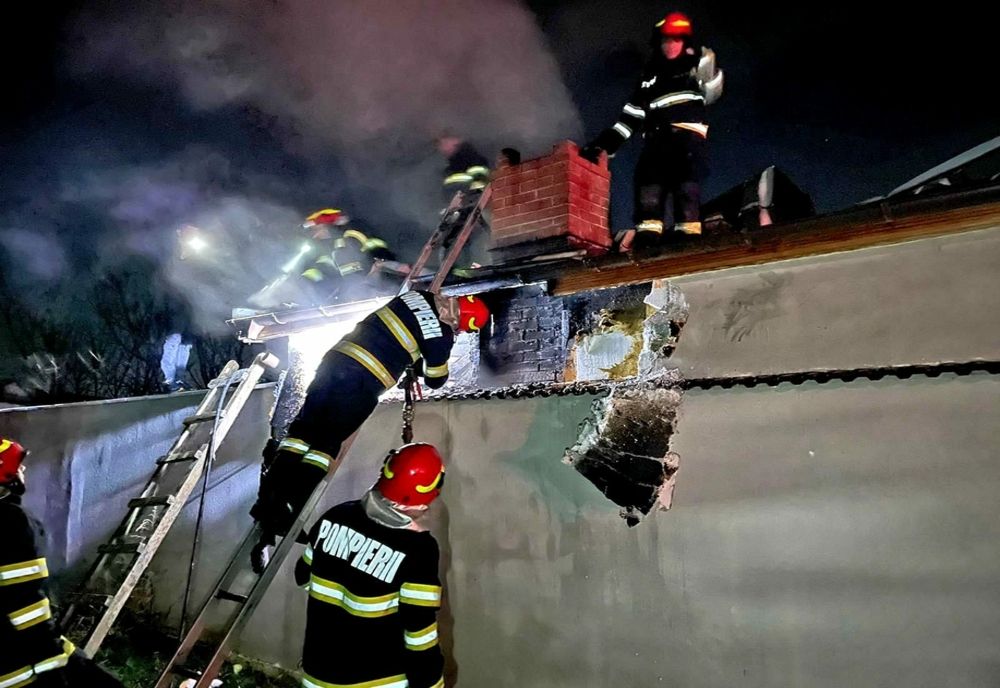 Foișor cuprins de flăcări, la Bolintin Deal