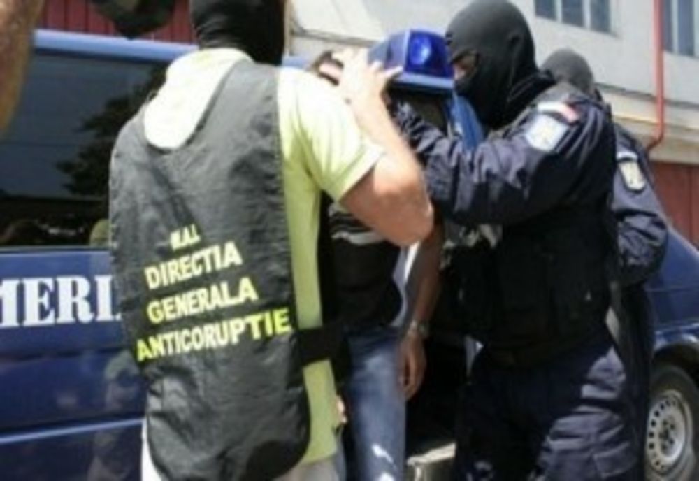 Giurgiu. Inculpați trimişi în judecată pentru trafic de influență și dare de mită  