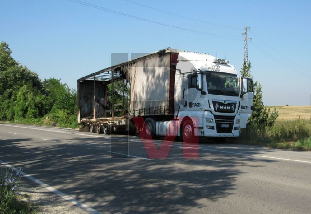 Un camion românesc a ars parțial pe drumul Ruse-Byala, altul s-a răsturnat pe câmp 