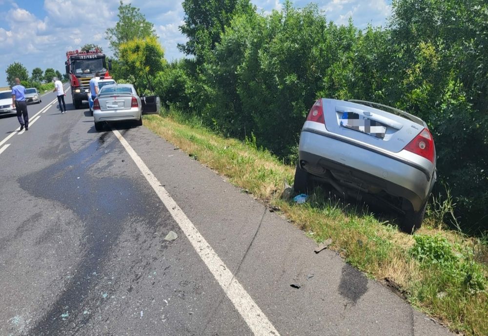 Giurgiu. Mamă şi bebeluşul ei, răniţi într-un accident produs pe DN 6