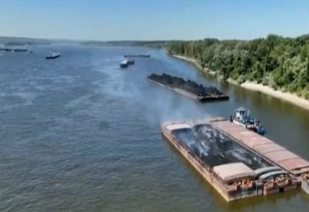 Cum va fi rezolvată problema barjelor care ard mocnit în apropierea Portului Giurgiu