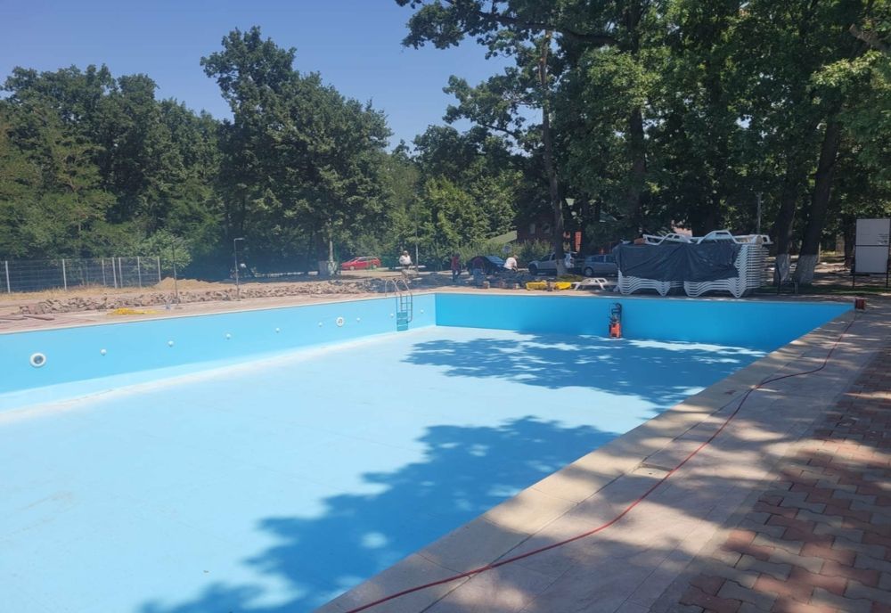 Piscina publică de la Bălănoaia se redeschide peste două zile