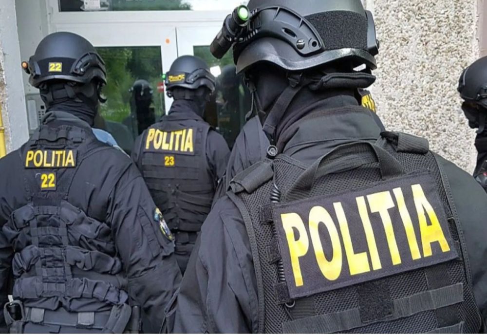 Percheziţii la traficanţii de droguri din Giurgiu