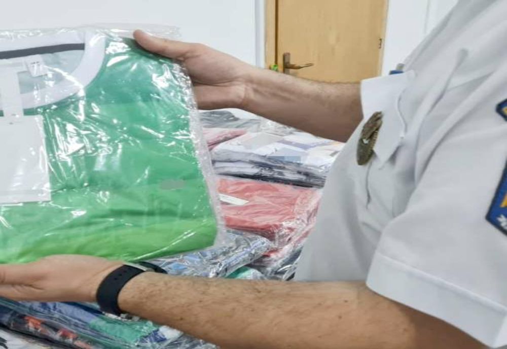 Produse susceptibile a fi contrafăcute, în valoare de 69.000 lei, descoperite la P.T.F. Giurgiu