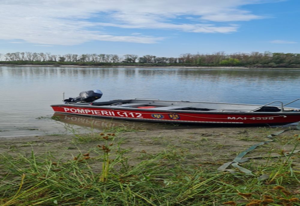 Cine este persoana căutată în Dunăre, la Prundu 