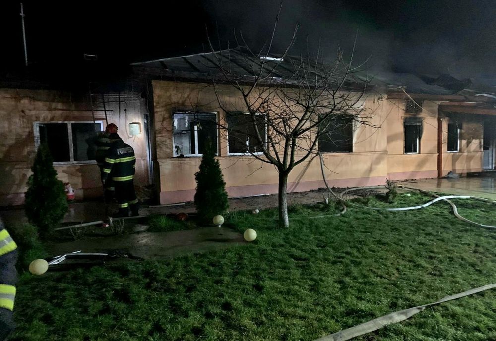 Giurgiu. Incendiu violent la o casă din Ogrezeni, din cauza unui scurtcircuit