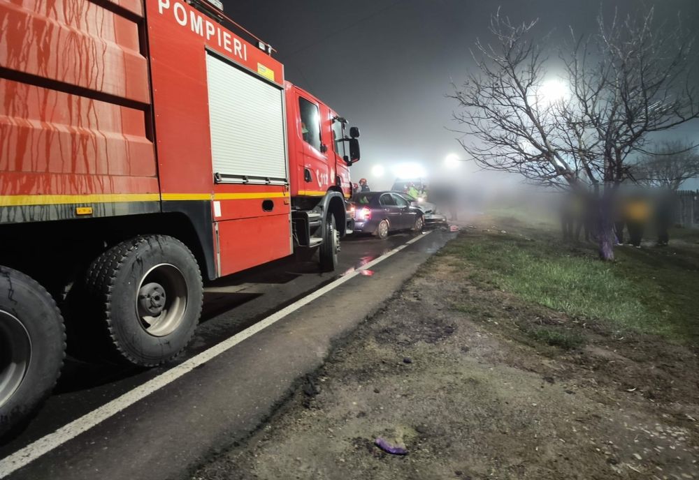 Accident teribil pe DN 6, în judeţul Giurgiu. Opt persoane, dintre care patru copii, au fost transportate la spital