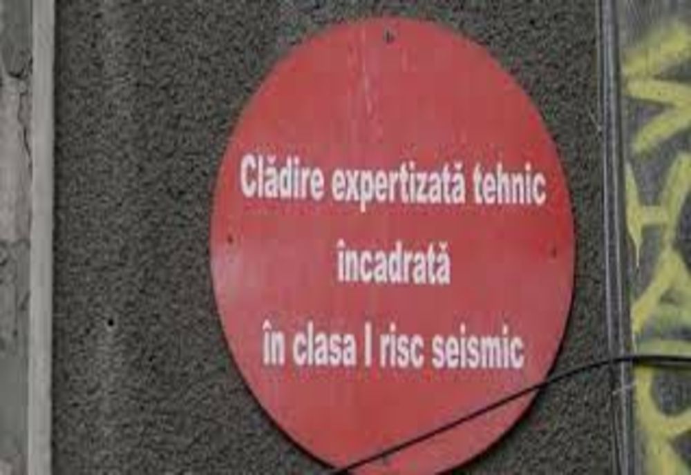 Două şcoli cu risc seismic I din judeţul Giurgiu vor fi demolate 
