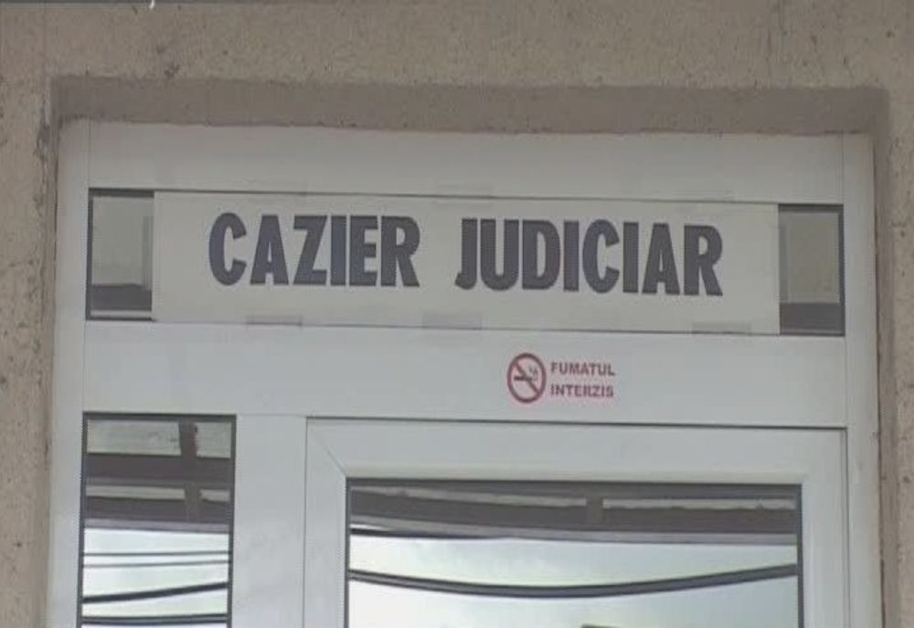 Program modificat la Cazier de Paşte. Se lucrează în Vinerea Mare 
