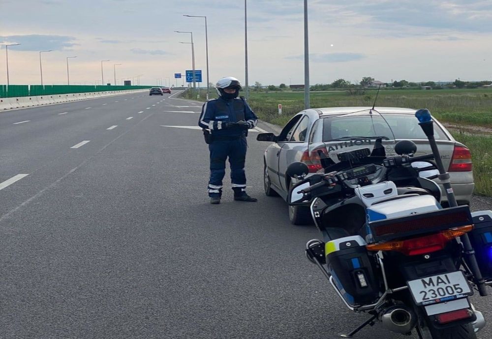 Giurgiu. Sancţiuni de peste 80.000 de lei şi 15 permise reţinute de poliţişti în timpul unor acţiuni rutiere