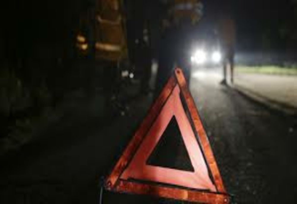 Giurgiu. Un tânăr băut şi fără permis a fost rănit după ce s-a răsturnat cu tractorul 