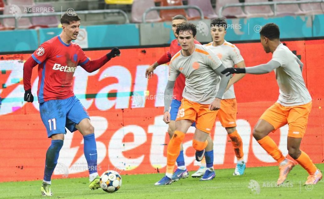 Fotbal: Debut cu stângul pentru Mirel Rădoi la FCSB, 0-0 cu Metaloglobus, în play-out