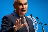 Ilie Bolojan iese în fața presei după scandalul provocat de legea salarizării. „Acest proiect nu va scădea niciun venit” - LIVETEXT