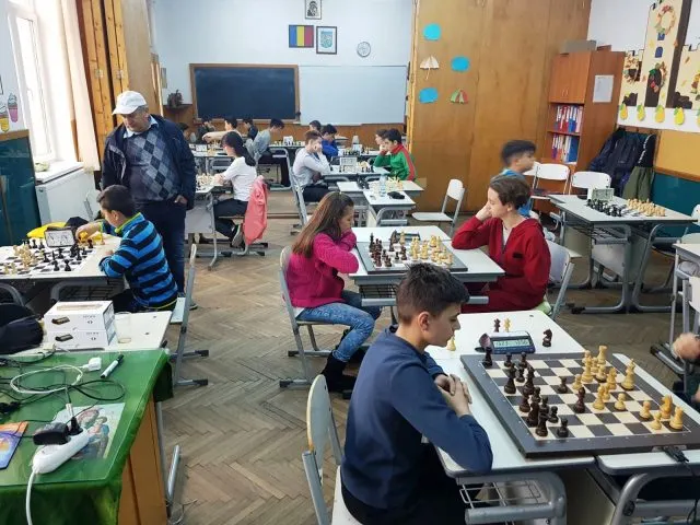 sah la scoala