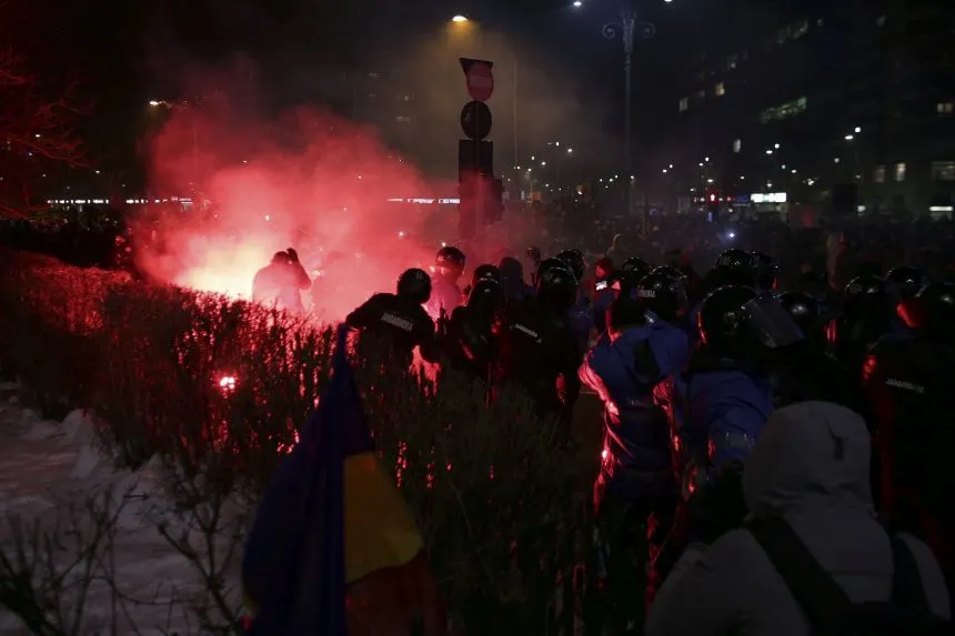 piata-victoriei-protest-violente-00-inquam-octav-ganea