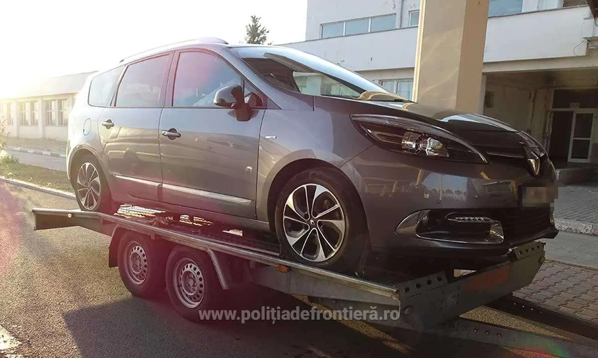 autoturism furat
