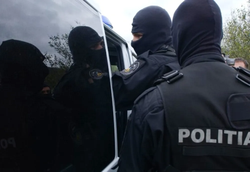 Încă trei persoane reținute în scandalul dintre interlopii din Ghimpați
