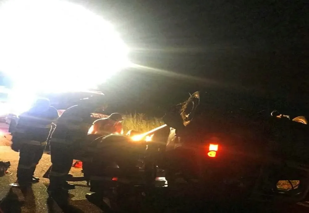 Impact devastator pe DJ 503 între un camion încărcat cu cereale și un autoturism. O persoană a murit iar una a fost rănită