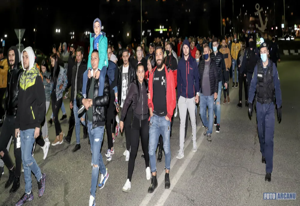 Jandarmii, după protestul anti-mască din Giurgiu: "Vom analiza imaginile și vom urmări în continuare respectarea prevederilor legale! "