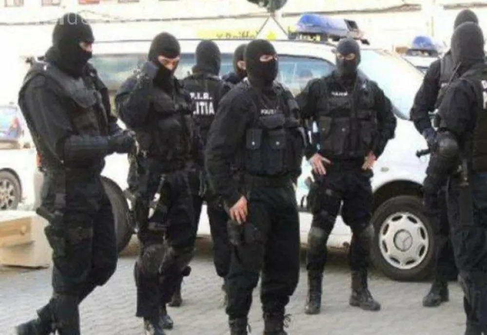 Percheziţii la Giurgiu pentru destructurarea unei grupări infracţionale