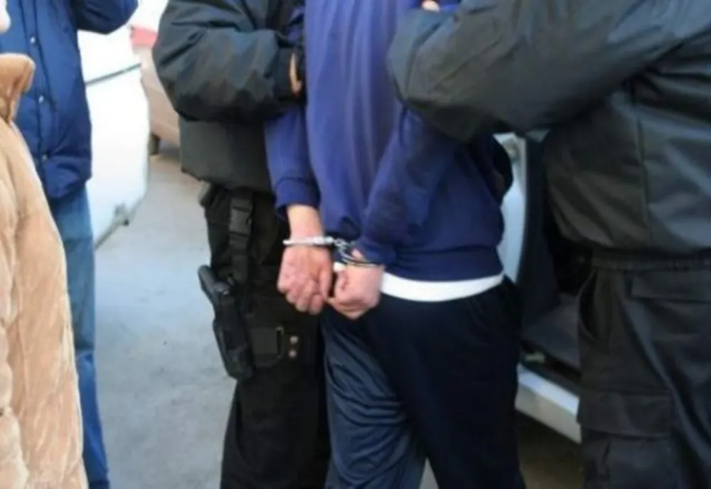 Doi bărbaţi din Letca Nouă, reţinuţi pentru tâlhărie calificată