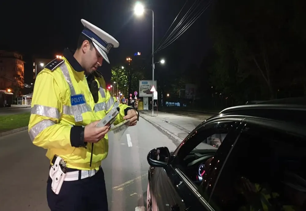 Acţiune a poliţiştilor giurgiuveni în judeţ. 166 sancţiuni contravenţionale aplicate, cinci permise şi  trei certificate de înmatriculare reţinute