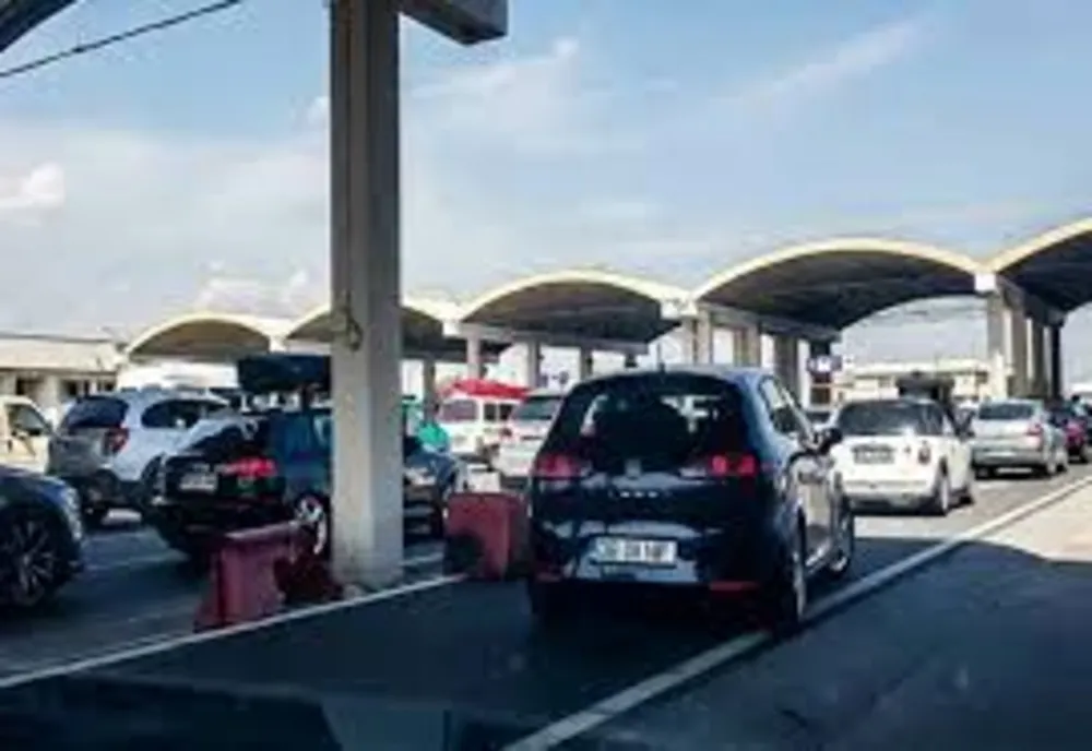 Traficul prin PTF Giurgiu se intensifică. Sunt timpi mari de aşteptare la autoturisme