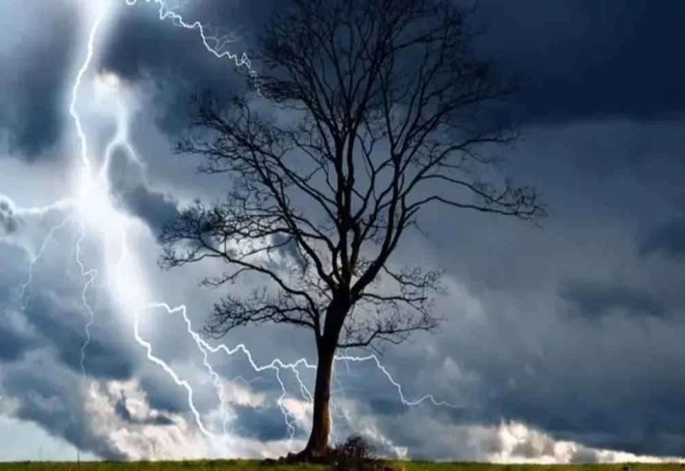ANM, prognoza meteo actualizată | Meteorolog: „Weekend-ul va fi unul sub incidența fenomenelor extreme”
