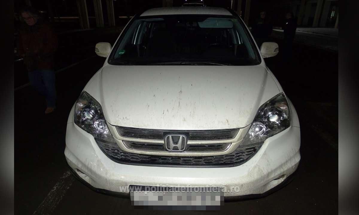 autoturism la frontiera