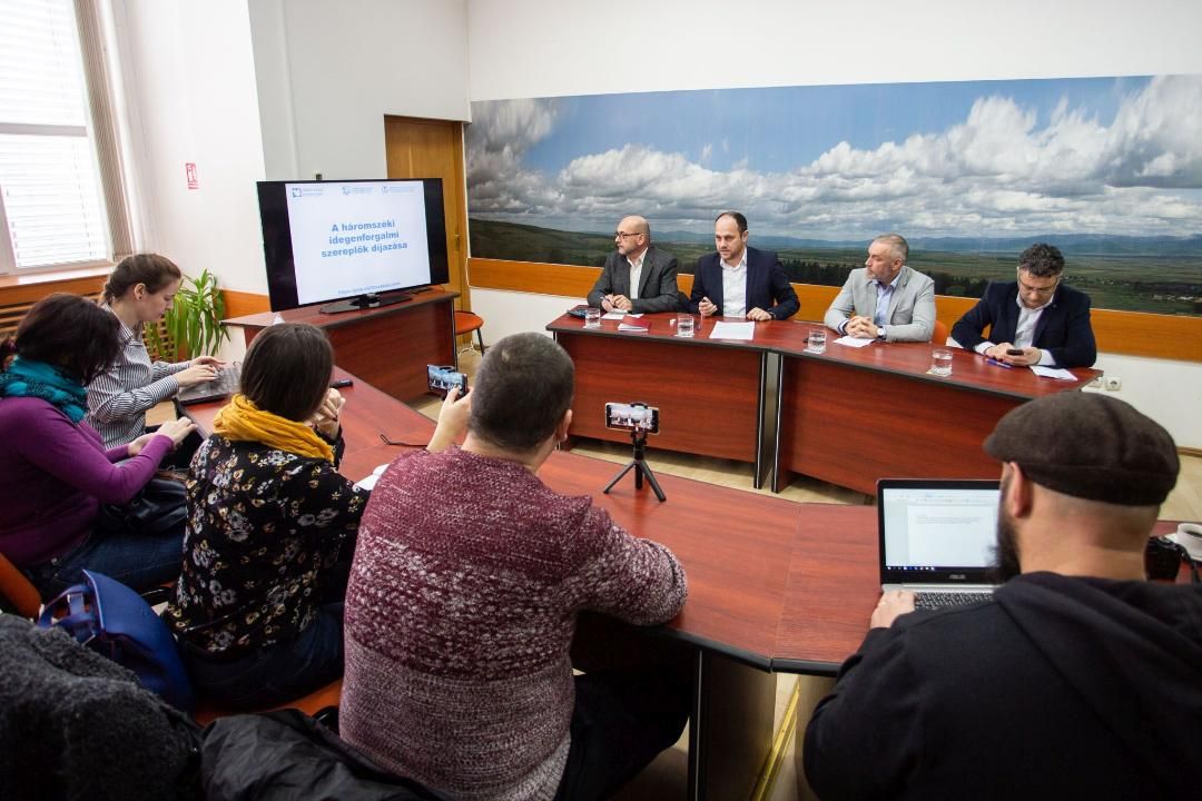 cuțit depistat în Tribunalul Giurgiu