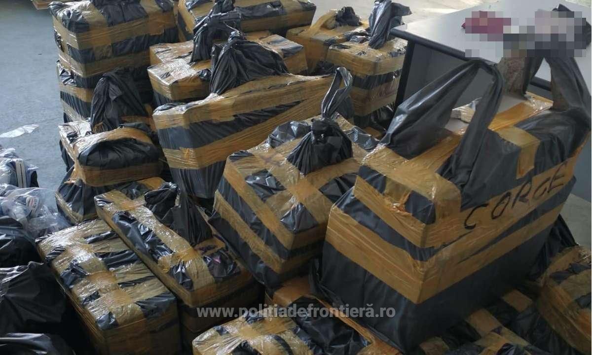 articole de încălțăminte și parfumuri