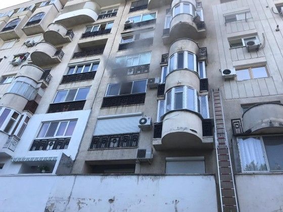 incendiu la un apartament
